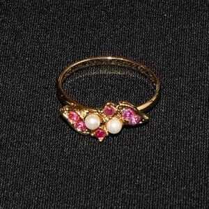 Gold Tone faux pearls and gem stones Size 8 3/4